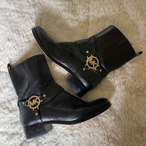 MK booties